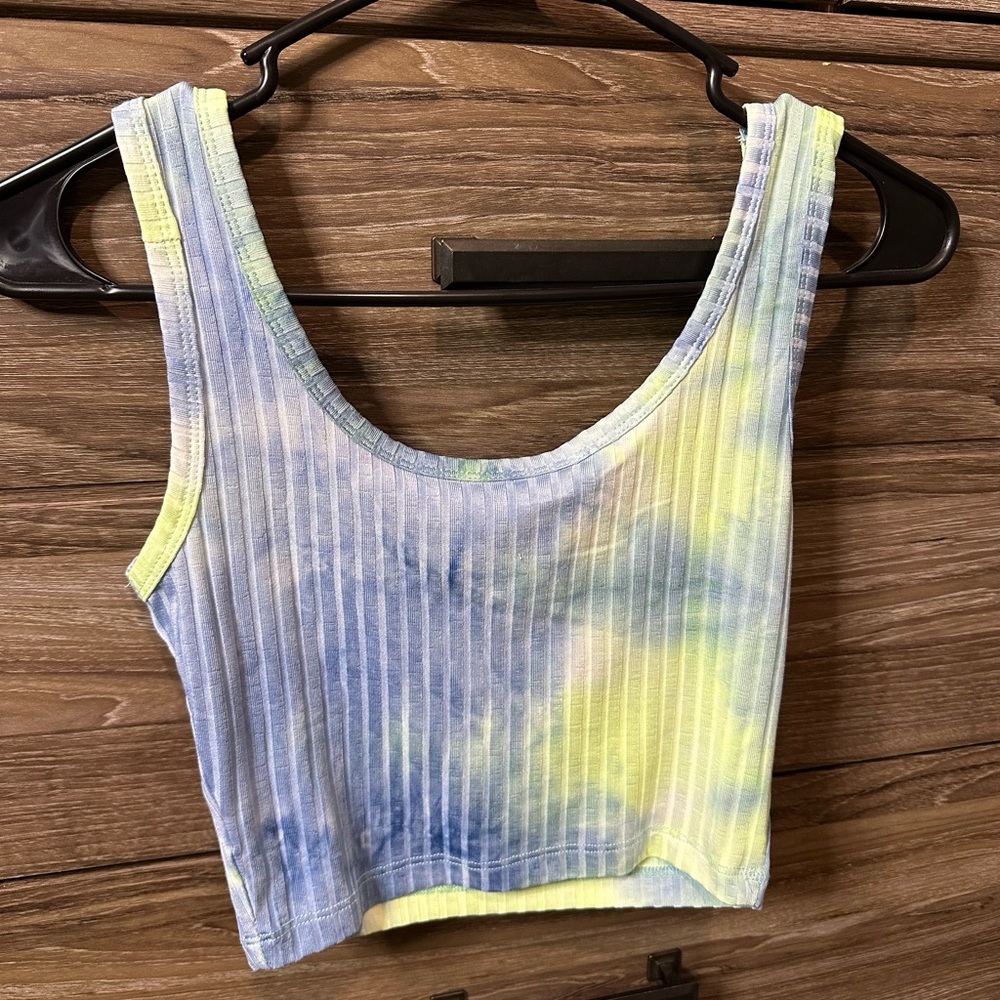 Women’s Crop Top Small